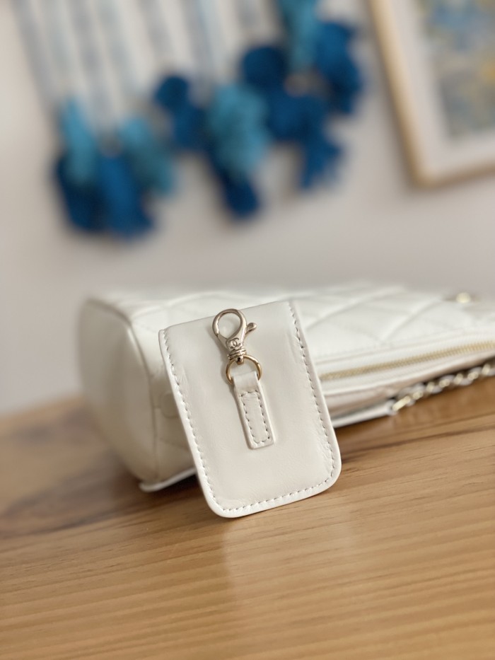  Handbag  Chanel 3332  size  21*23*8* cm