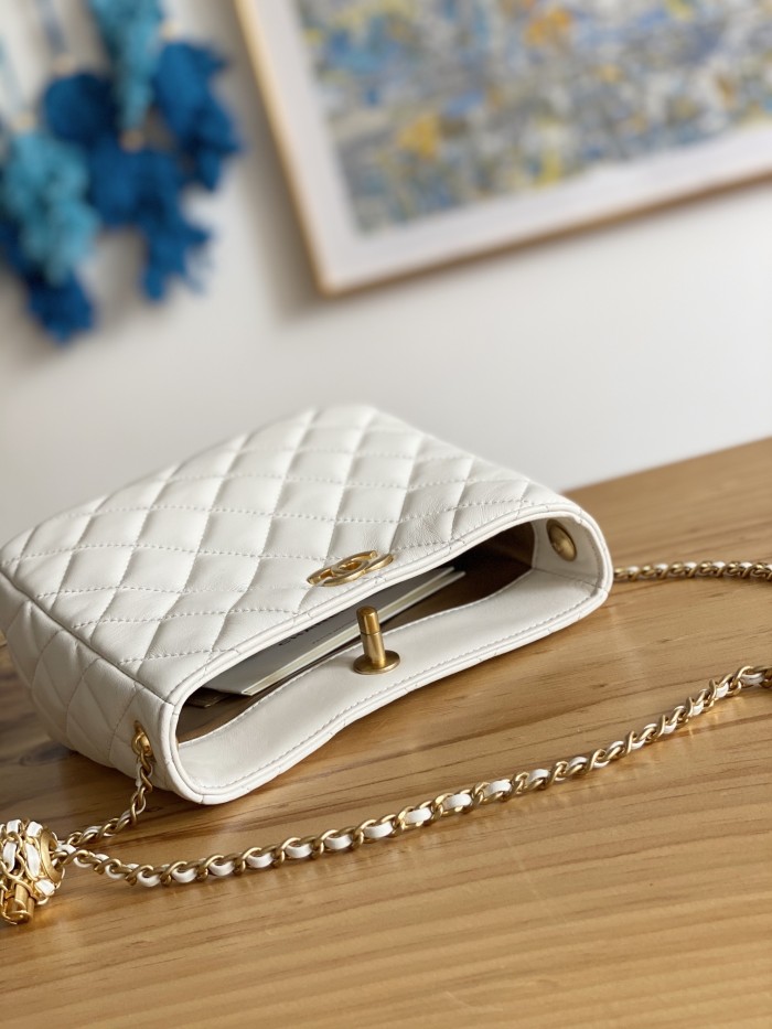 Handbag  Chanel  3259  size  16×19.5×8.5 cm