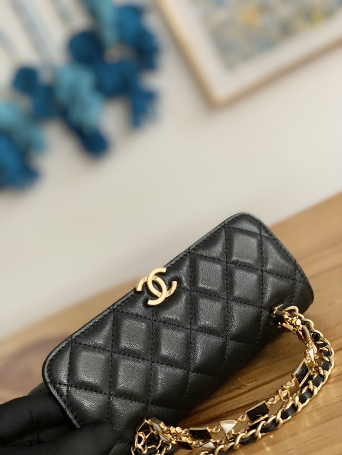 Handbag  Chanel AP81214  size 10*18*4.5 cm