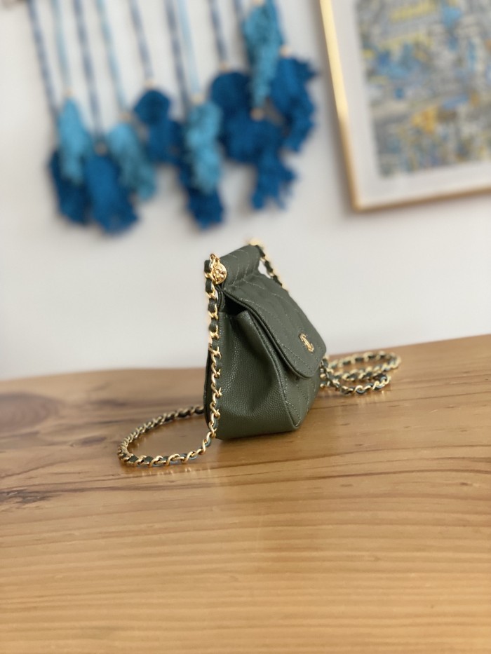 Handbag Chanel   AP3004  size  11X12X5 cm