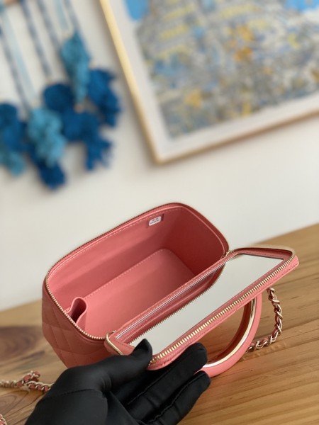 Handbag  Chanel  81208  size  9.5 17 8 cm