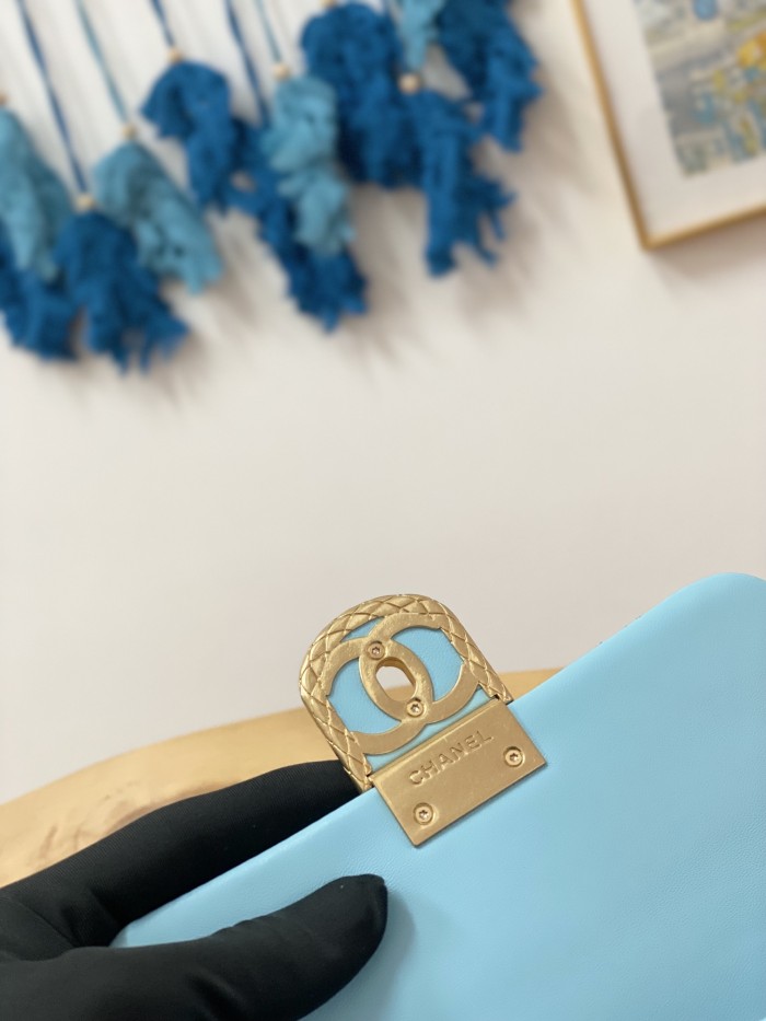 Handbag Chanel  3473  size  13*18*6 cm