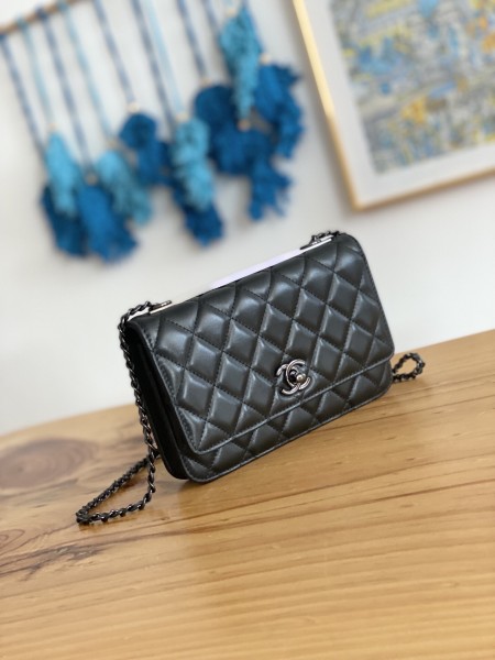 Handbag  Chanel  88632 size  19 cm