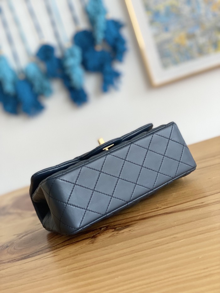  Handbag  Chanel  AS2431  size  20X14X7 CM