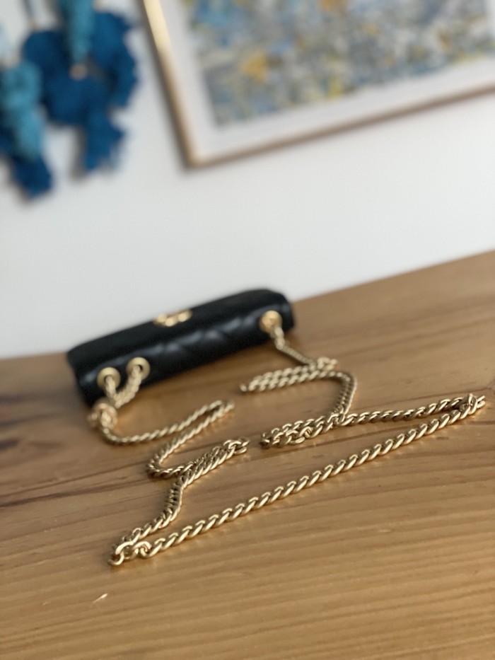 Handbag  Chanel  81224  size  16 cm