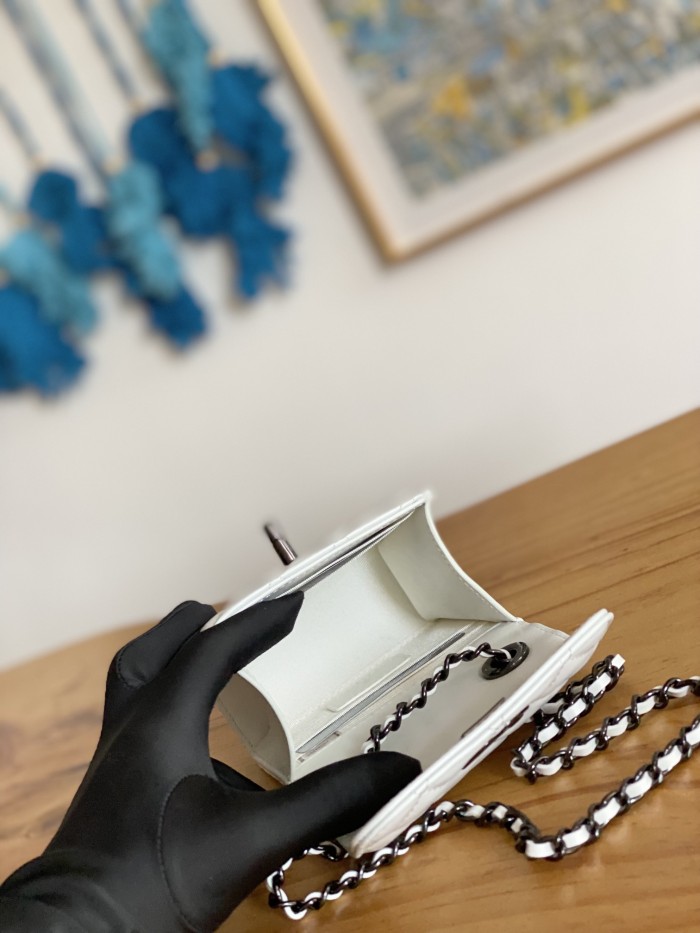 Handbag  Chanel  88631  size  11 11 5 cm