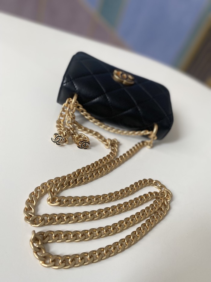 Handbag Chanel  81185 size 15 cm