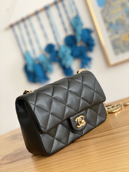  Handbag Chanel 3457  size  14*20*8 cm