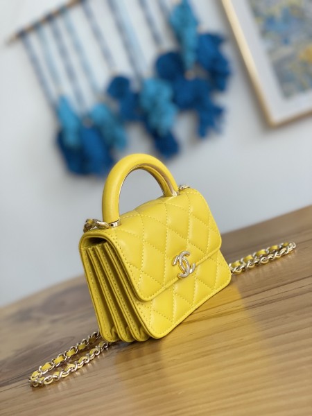 Handbag  Chanel  81209  size  12.5 cm