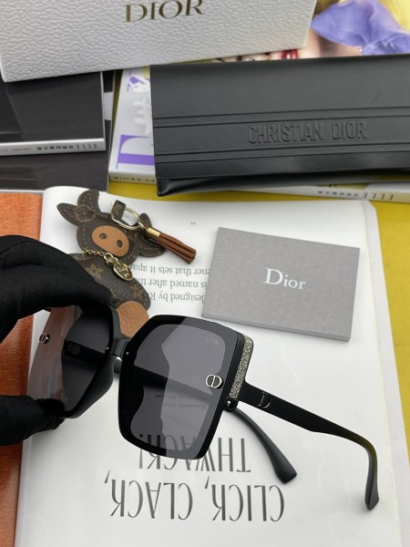 sunglasses Dior CD4971