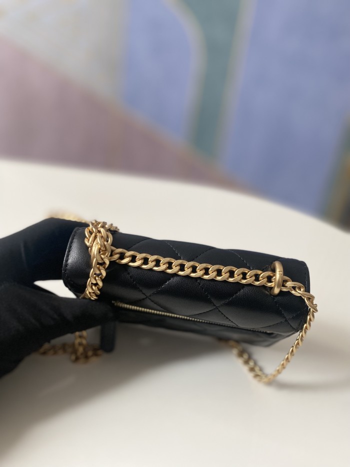 Handbag Chanel  81185 size 15 cm