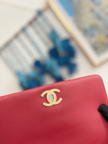  Handbag  Chanel  3378  size  15cmX20cmX9 cm