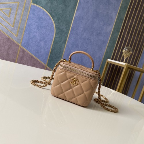 Handbag Chanel  81113 size  10 7 9 cm