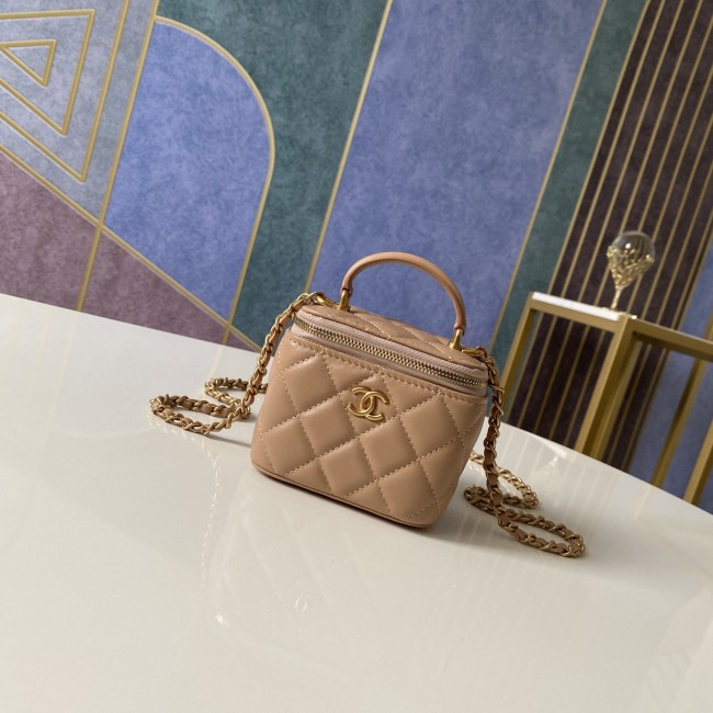 Handbag Chanel  81113 size  10 7 9 cm