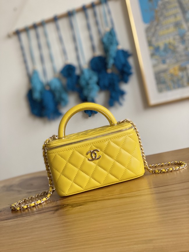 Handbag  Chanel  81208  size  9.5 17 8 cm