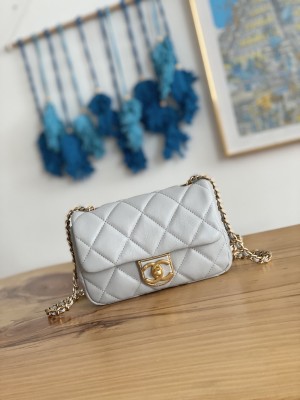 Handbag Chanel  3473  size  13*18*6 cm