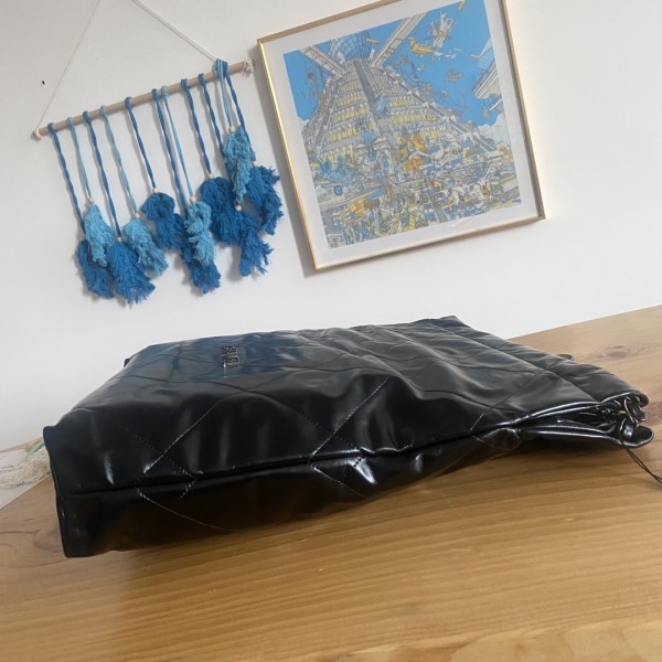 Handbag  Chanel AS3262  size  48X45X10 Cm