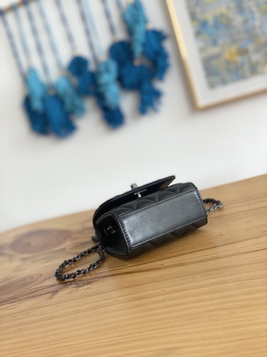 Handbag  Chanel 88631   size  11 11 5 cm