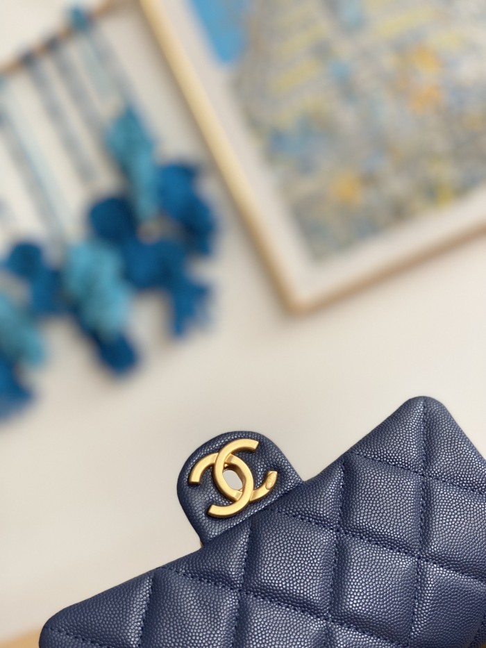 Handbag  Chanel  3369  size   21X14.5X6 cm