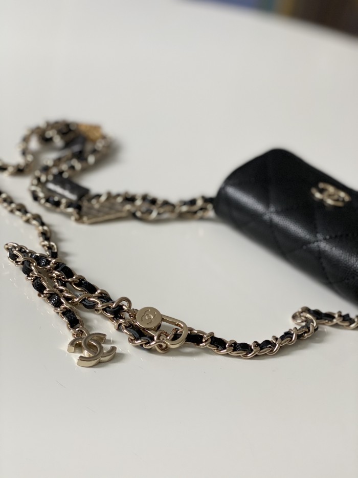 Handbag Chanel  81161  size  10 7.5 2 cm