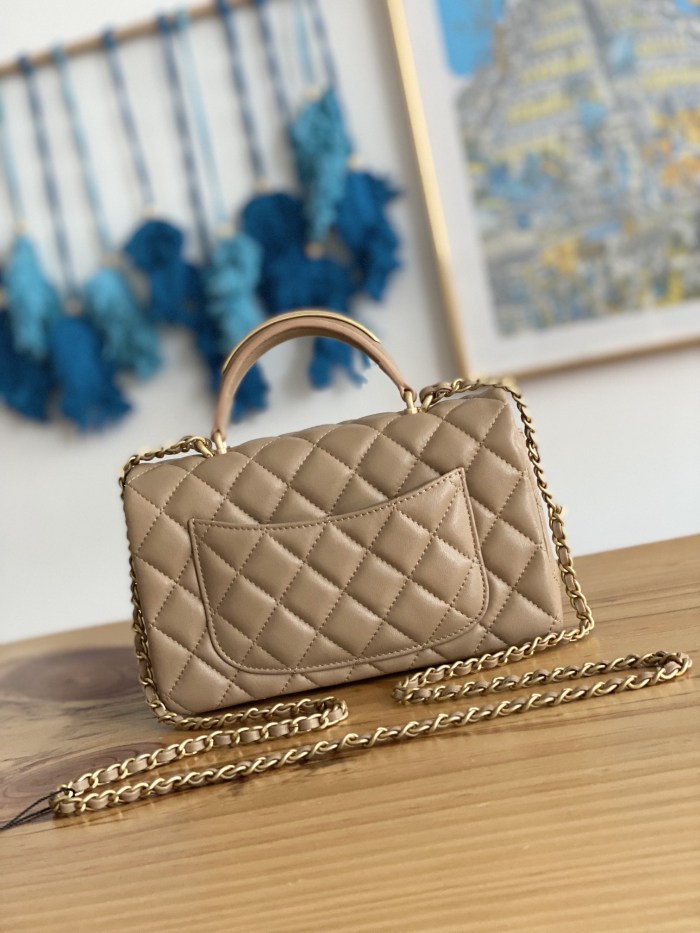  Handbag  Chanel  AS2431  size  20X14X7 CM