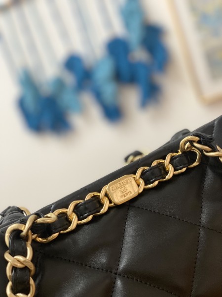 Handbag  Chanel  3502  size  24*29*10  cm