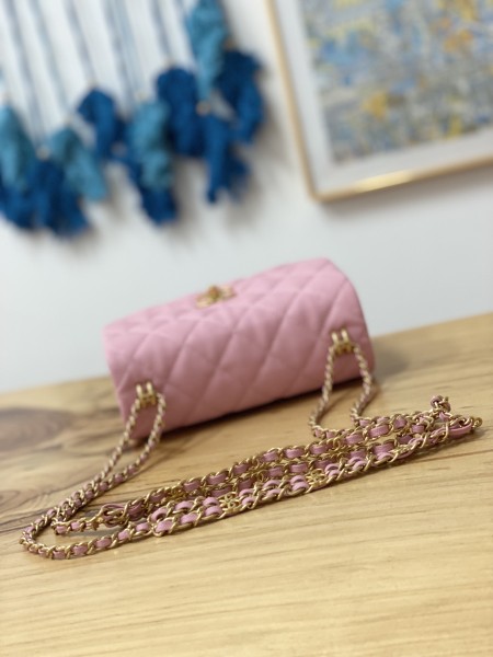 Handbag Chanel  3580  size 13*20*9.5 cm