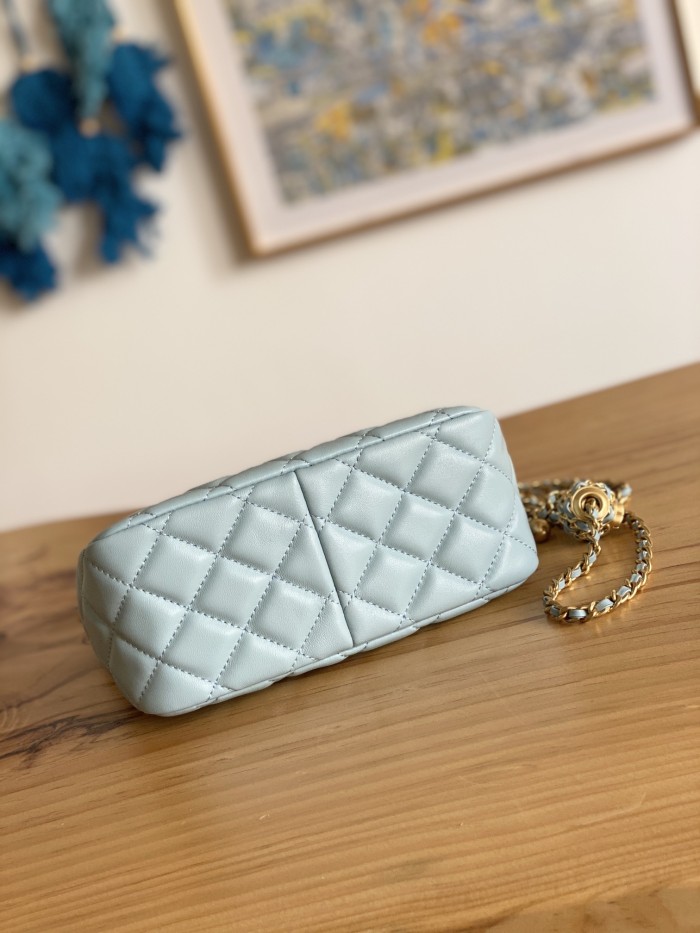 Handbag  Chanel  3259  size  16×19.5×8.5 cm 