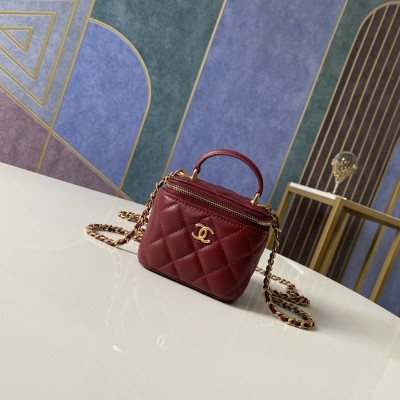 Handbag Chanel  81113  size  10 7 9 cm  