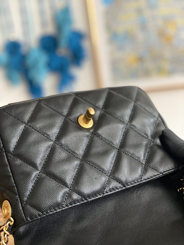 Handbag  Chanel  3369  size  21X14.5X6 cm