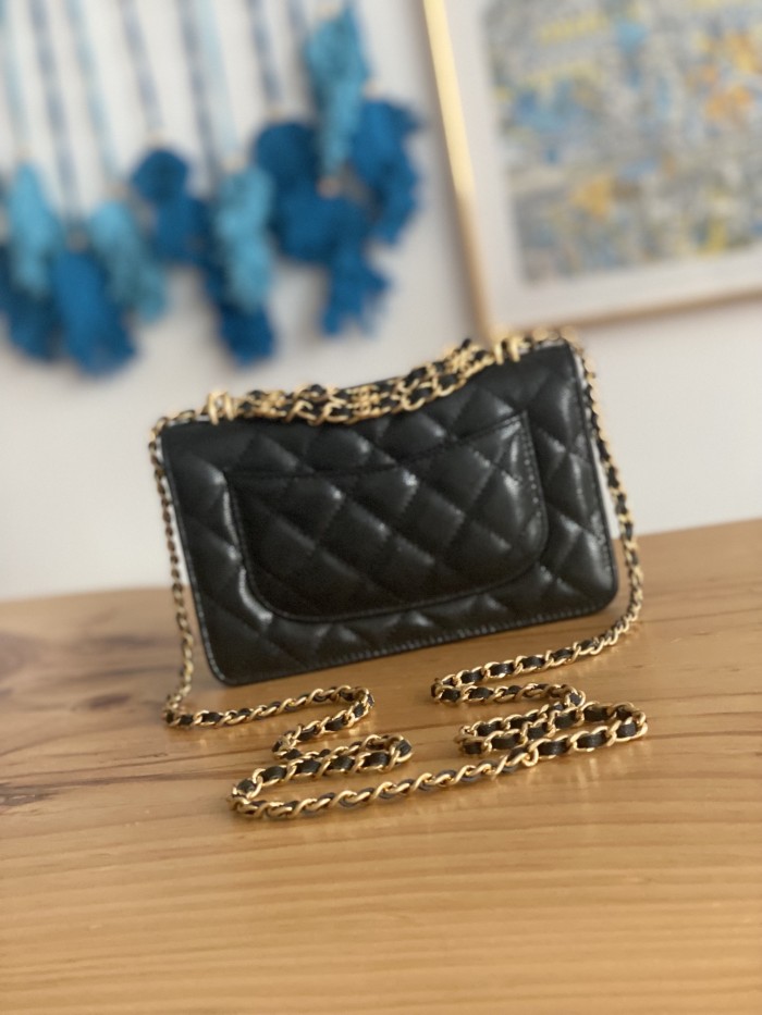 Handbag Chanel 81233  size  19 cm