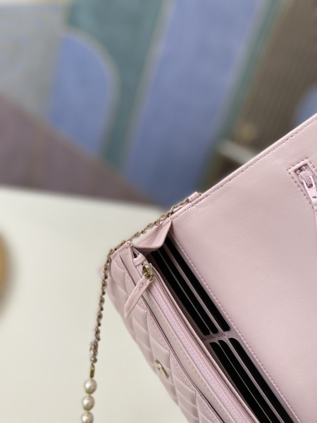 Handbag Chanel  81180  size  19 cm