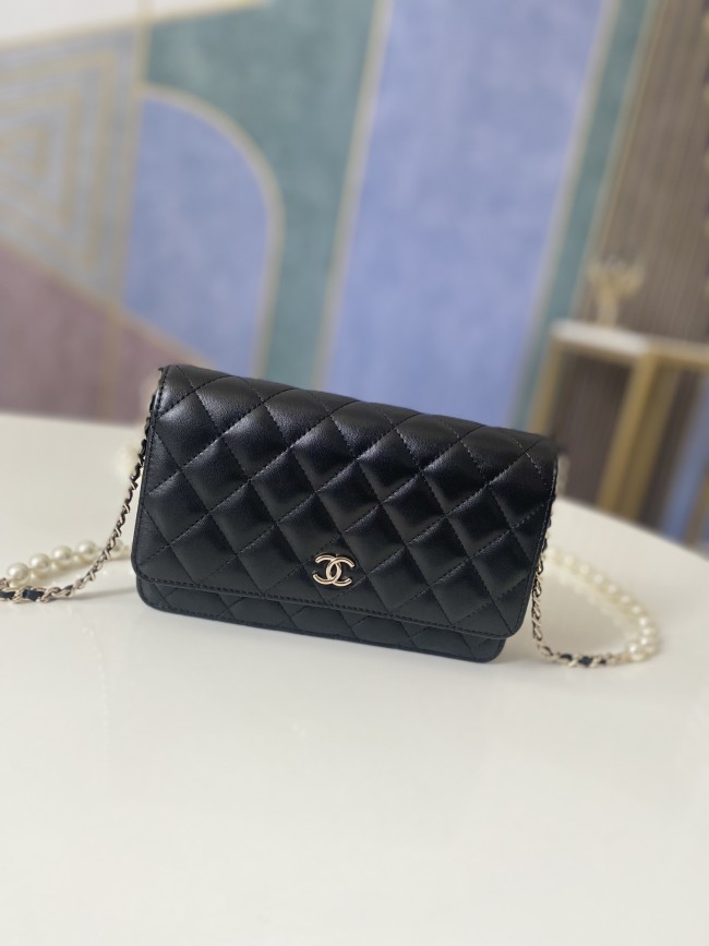 Handbag Chanel  81180  size  19 cm