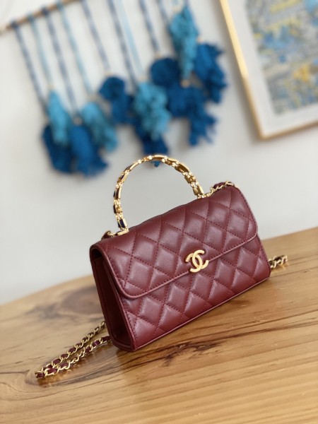 Handbag  Chanel  AP81214  size  10*18*4.5 cm