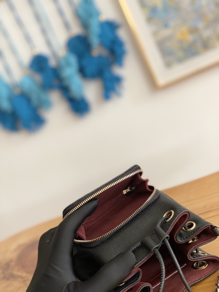 Handbag Chanel  2913  size  12.5*10*7.5 cm