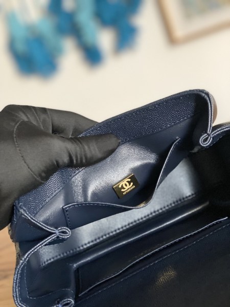 Handbag Chanel  3580  size  13*20*9.5 cm