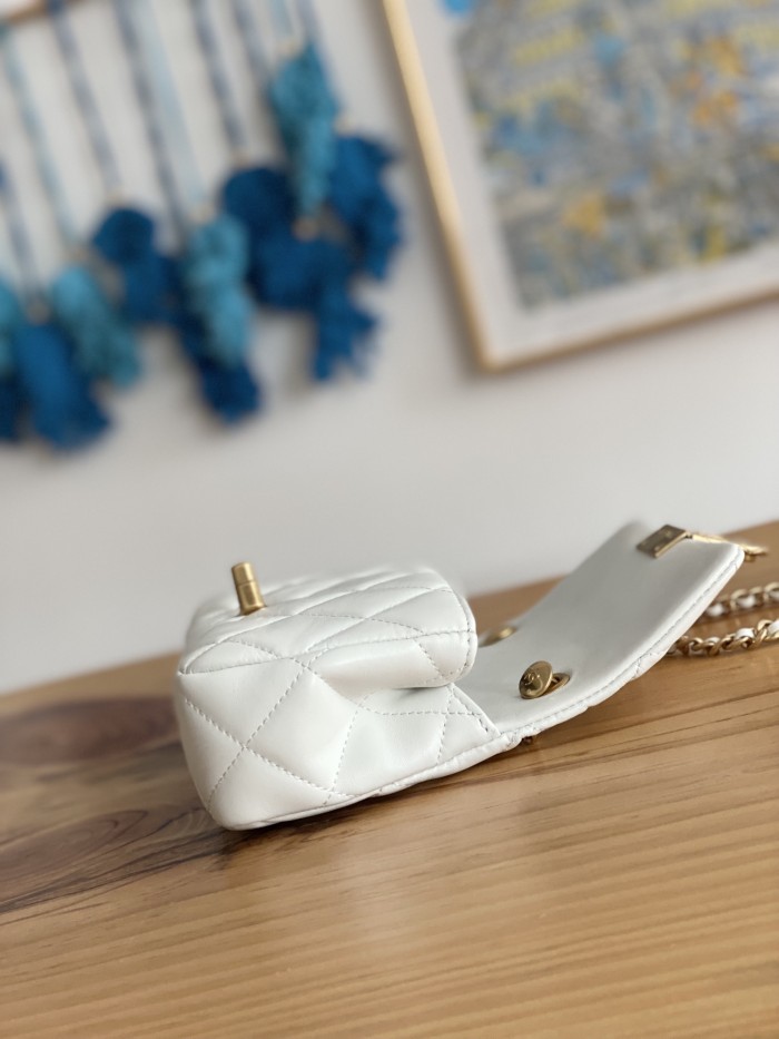 Handbag Chanel  3473  size  13*18*6  cm