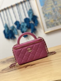 Handbag  Chanel  81208  size  9.5 17 8 cm 