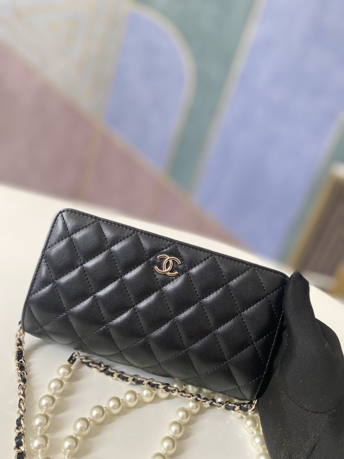 Handbag Chanel  81180  size  19 cm