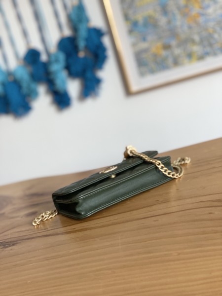 Handbag  Chanel  81224  size  16 cm