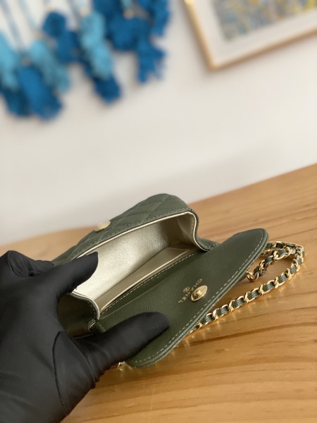 Handbag Chanel   AP3004  size  11X12X5 cm