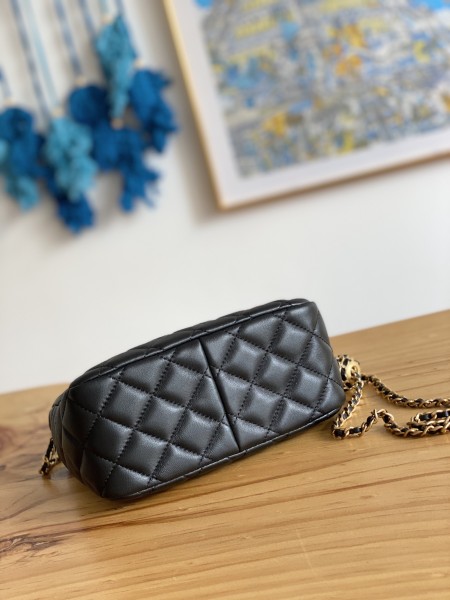 Handbag  Chanel  3259  size  16×19.5×8.5 cm