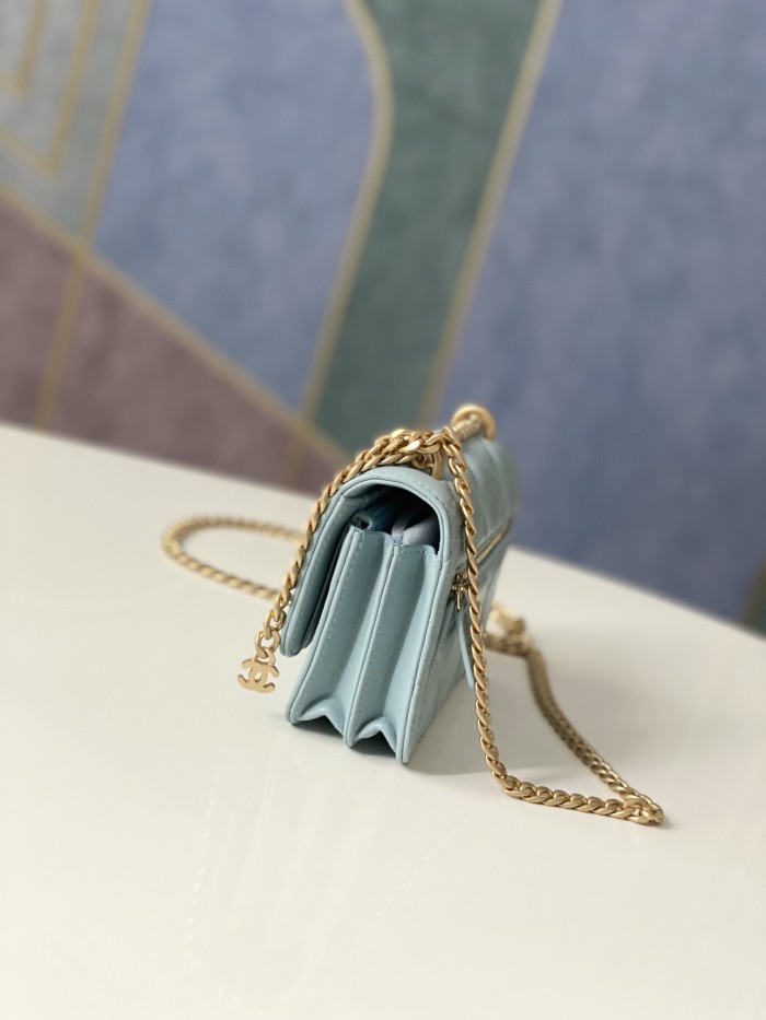 Handbag Chanel  81185  size  15 cm