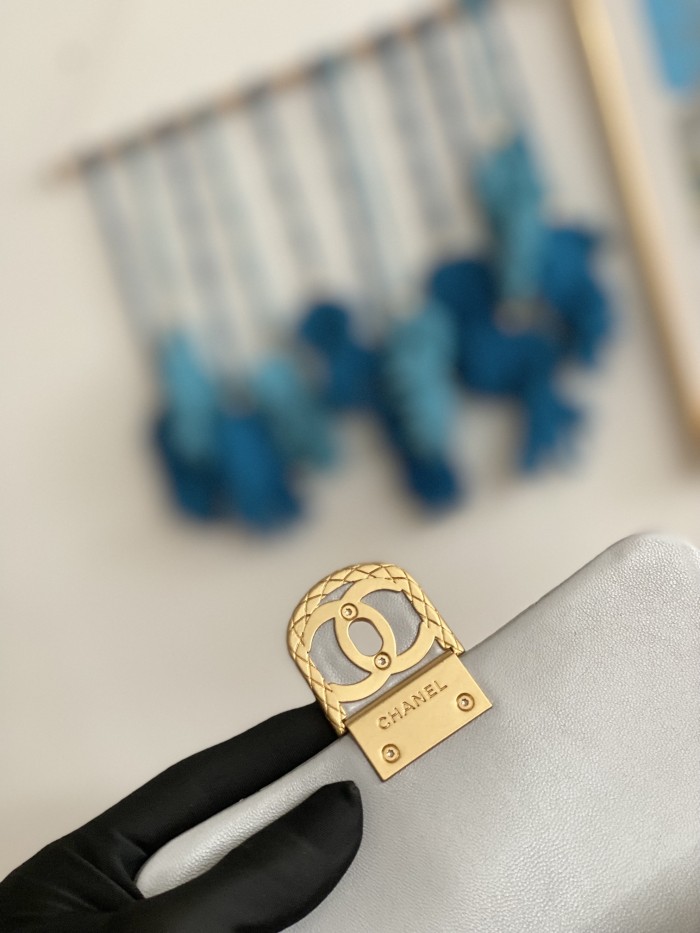 Handbag Chanel  3473  size  13*18*6 cm