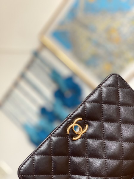 Handbag  Chanel  81221  size  19 cm