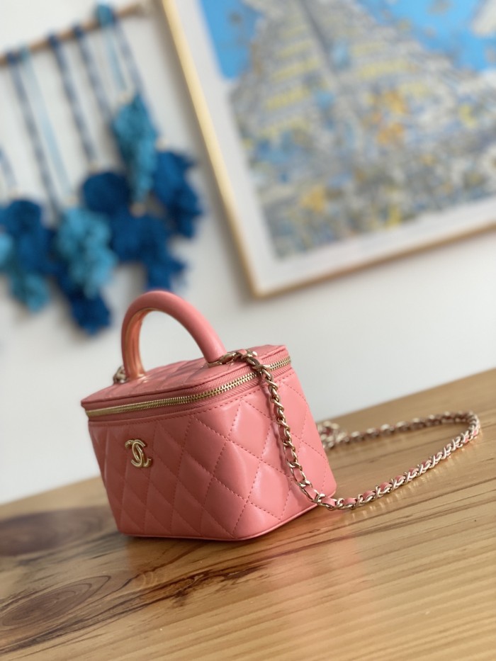 Handbag  Chanel  81208  size  9.5 17 8 cm