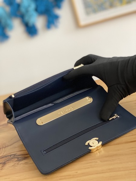 Handbag  Chanel  81207 size  19 cm