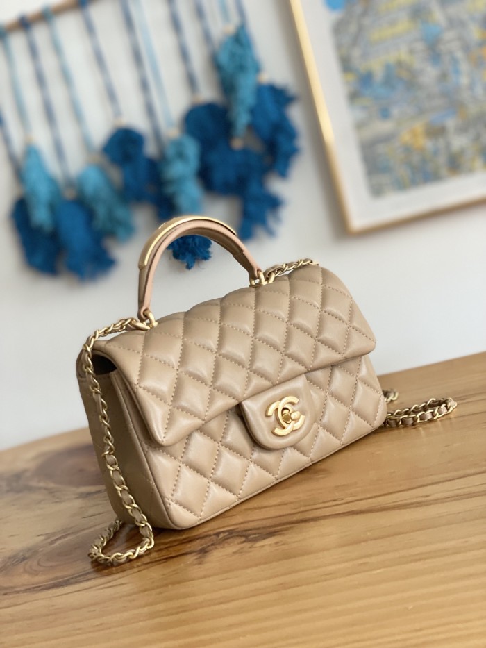  Handbag  Chanel  AS2431  size  20X14X7 CM