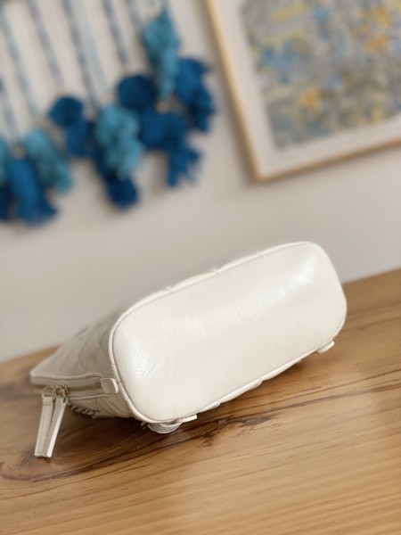  Handbag  Chanel 3332  size  21*23*8* cm