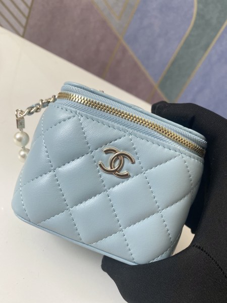 Handbag Chanel  81182  size  𝟴.𝟱*𝟭𝟭*𝟳  𝗰𝗺